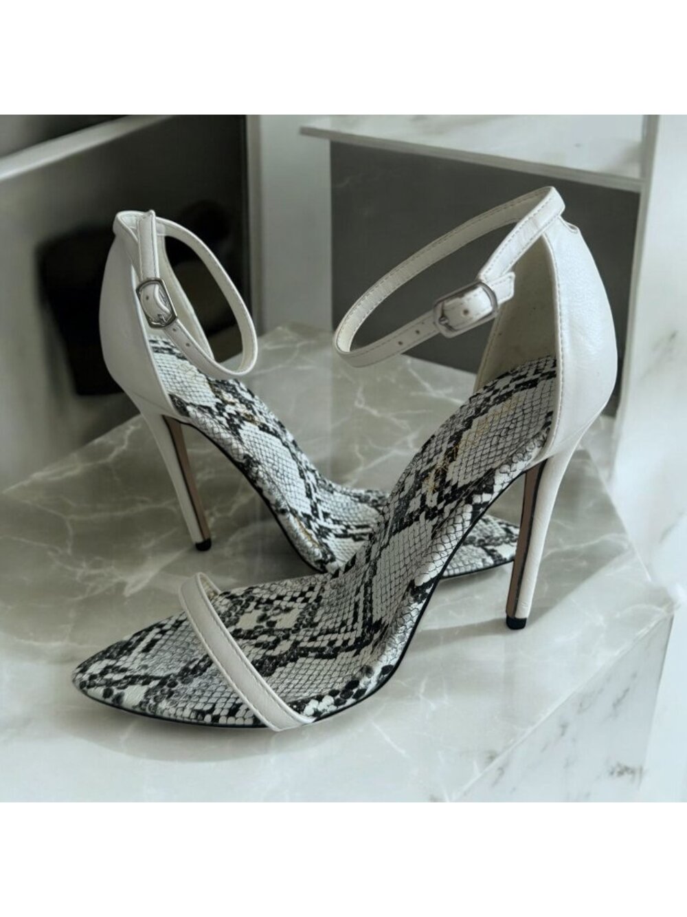 SHOEDAZZLE Teina White Ankle Strap Sandals Heels Size 7.5